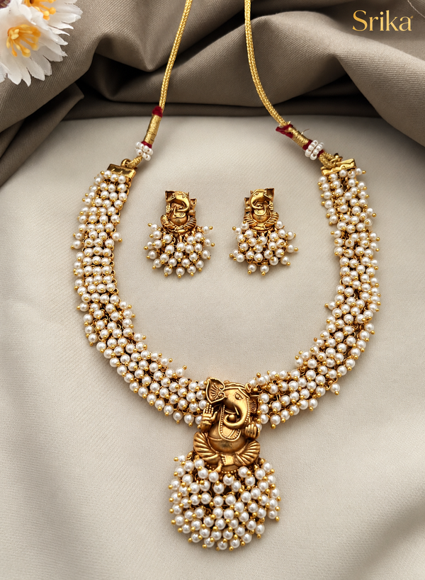 Gajanan Pearl Necklace Set